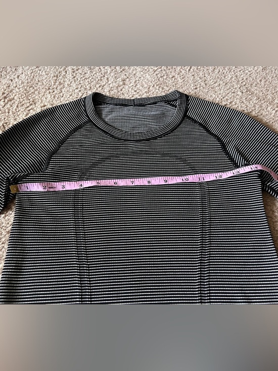 Lululemon Swiftly Tech Striped Long Sleeve Crew White / Black Size 4 - Picture 9 of 10